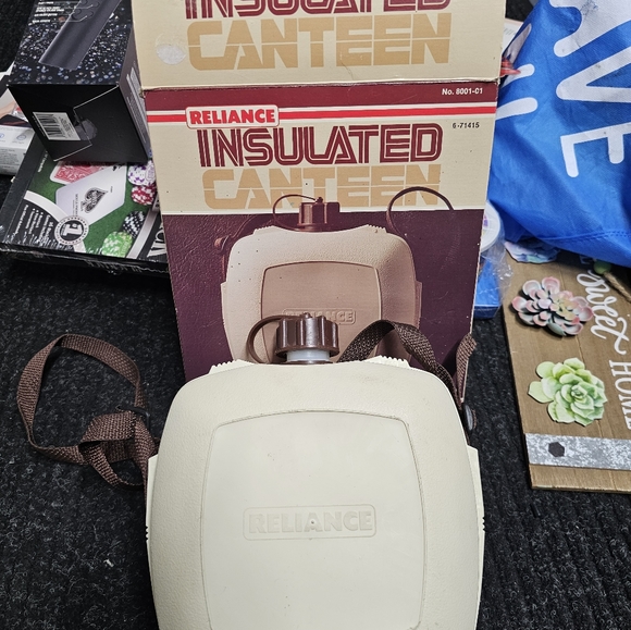 Vintage reliance canteen - Picture 3 of 4